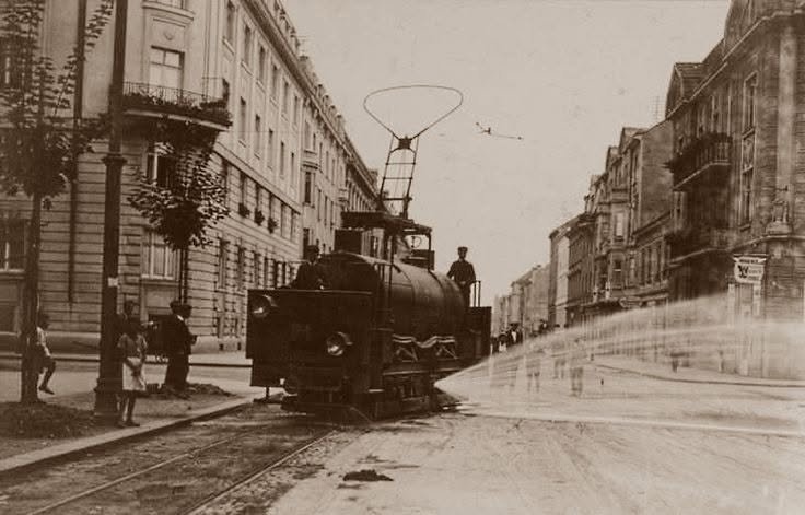 Tramvaj, perač ulica 1920-ih godina